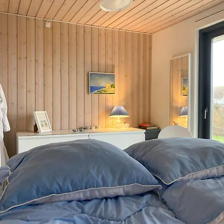 Charming Summer House In With Sea View Dom wakacyjny